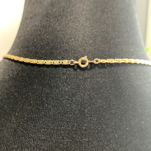 Gold plated Classy charm and 24 inch Necklace - Picture 2 of 6